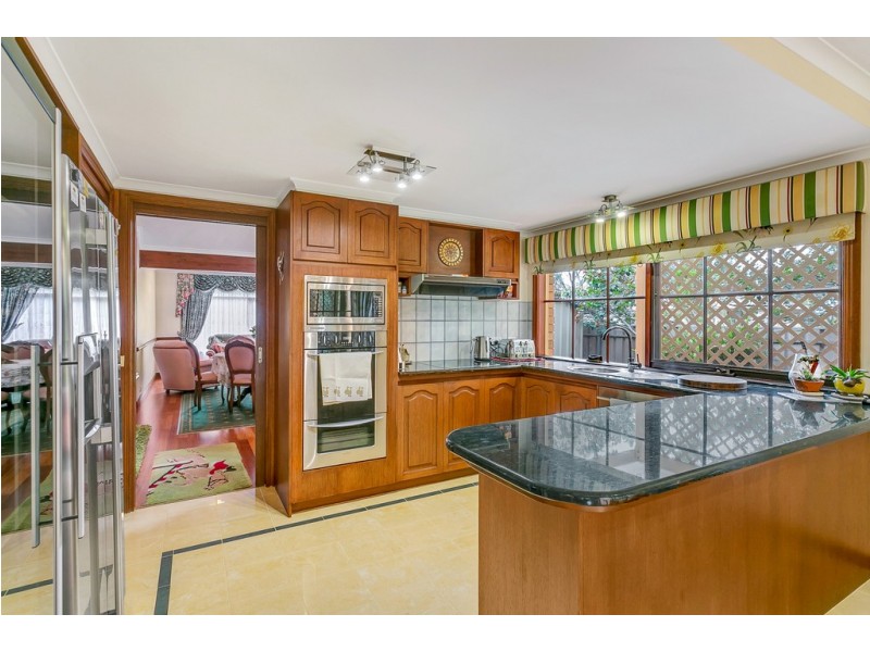 5 College Avenue, Aberfoyle Park SA 5159