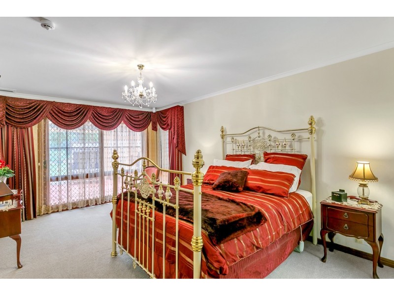 5 College Avenue, Aberfoyle Park SA 5159