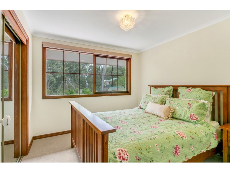 5 College Avenue, Aberfoyle Park SA 5159