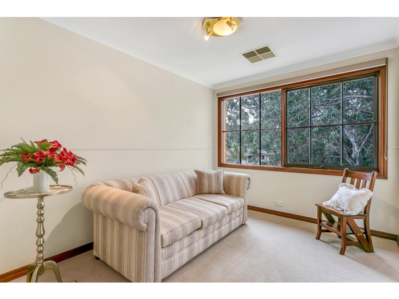 5 College Avenue, Aberfoyle Park SA 5159