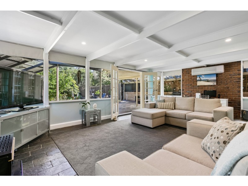 4 Radiata Place, Aberfoyle Park SA 5159