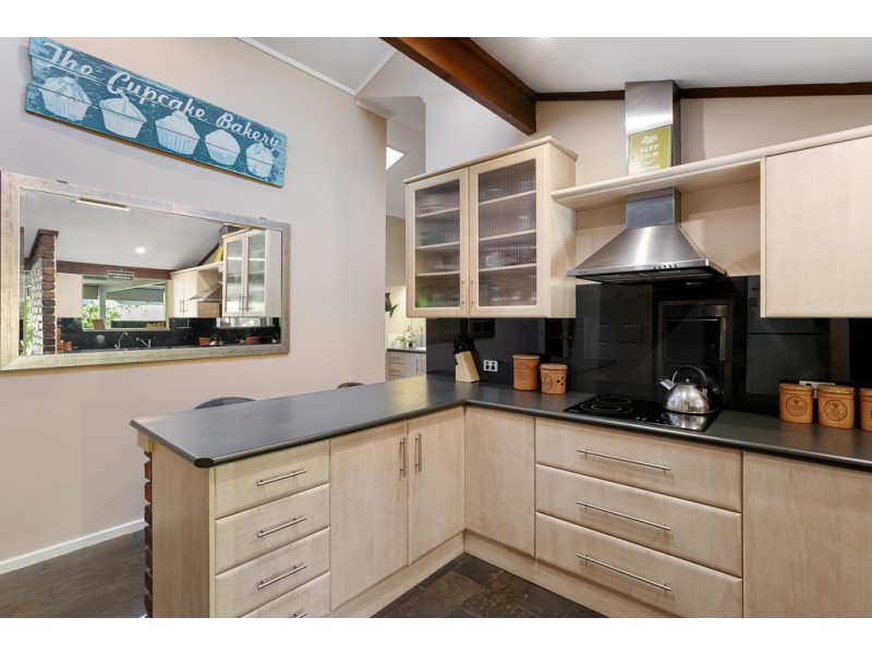 4 Radiata Place, Aberfoyle Park SA 5159