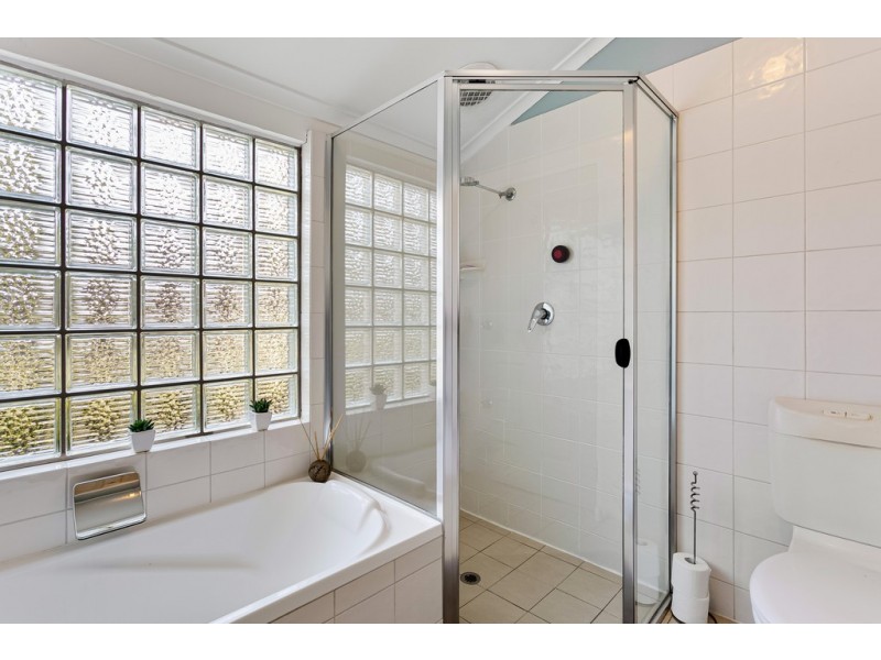 4 Radiata Place, Aberfoyle Park SA 5159