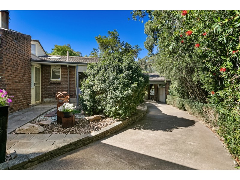 4 Radiata Place, Aberfoyle Park SA 5159