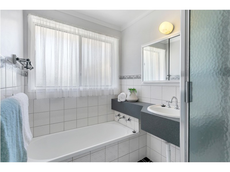 9 Vynland Drive, Flagstaff Hill SA 5159