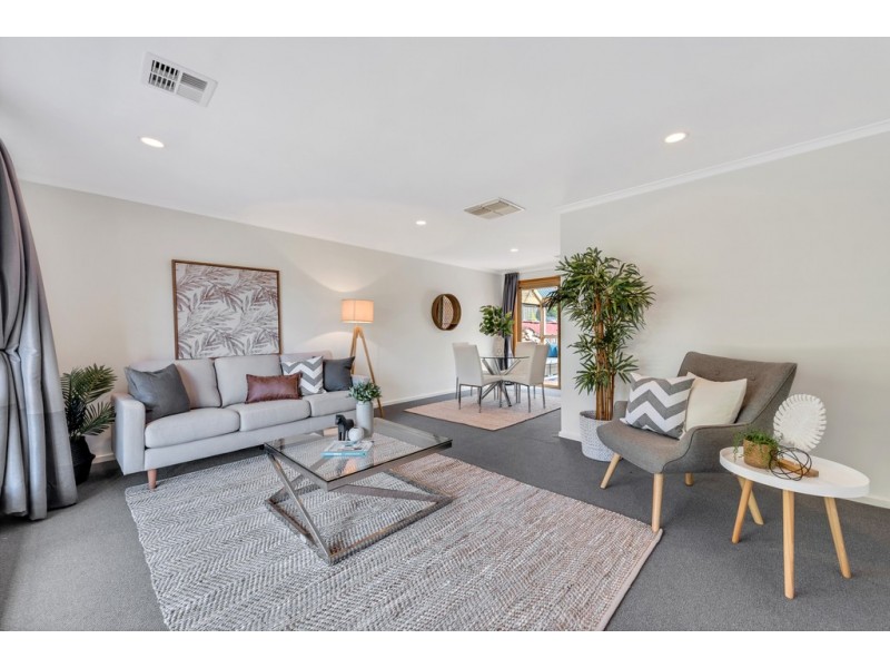 1 Brookside Walk, Aberfoyle Park SA 5159