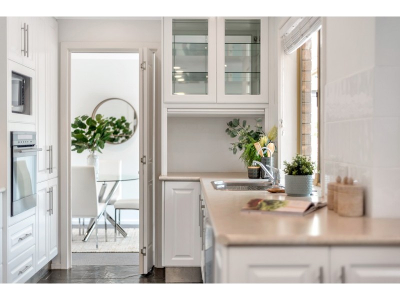 1 Brookside Walk, Aberfoyle Park SA 5159