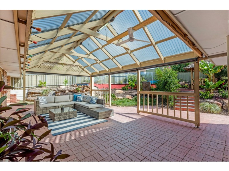 1 Brookside Walk, Aberfoyle Park SA 5159