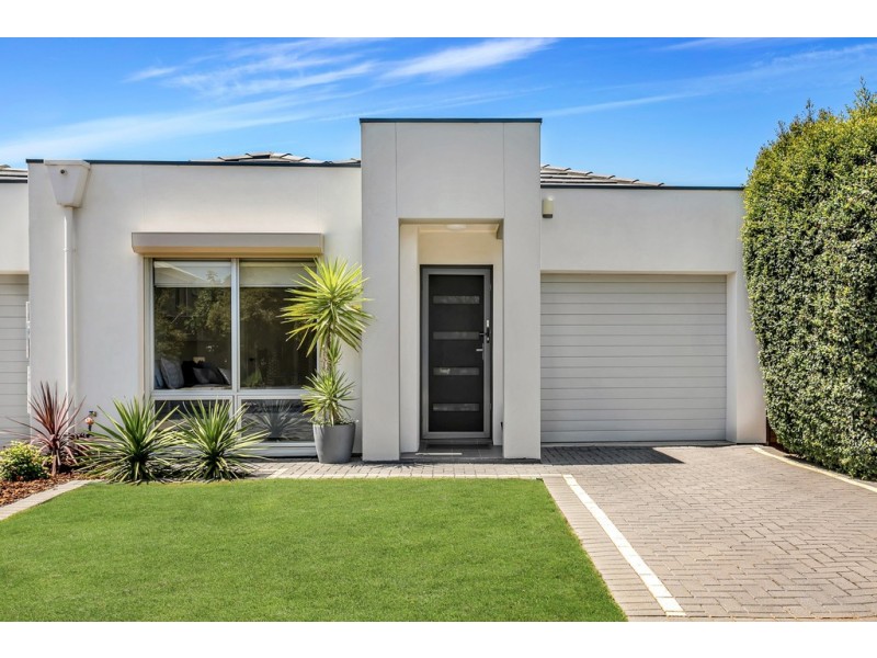 4B Parsons Grove, Park Holme SA 5043