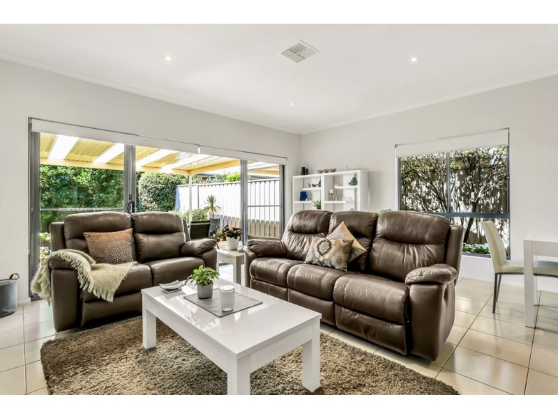 4B Parsons Grove, Park Holme SA 5043