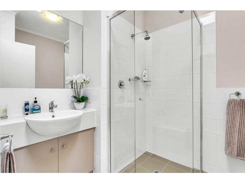 4B Parsons Grove, Park Holme SA 5043