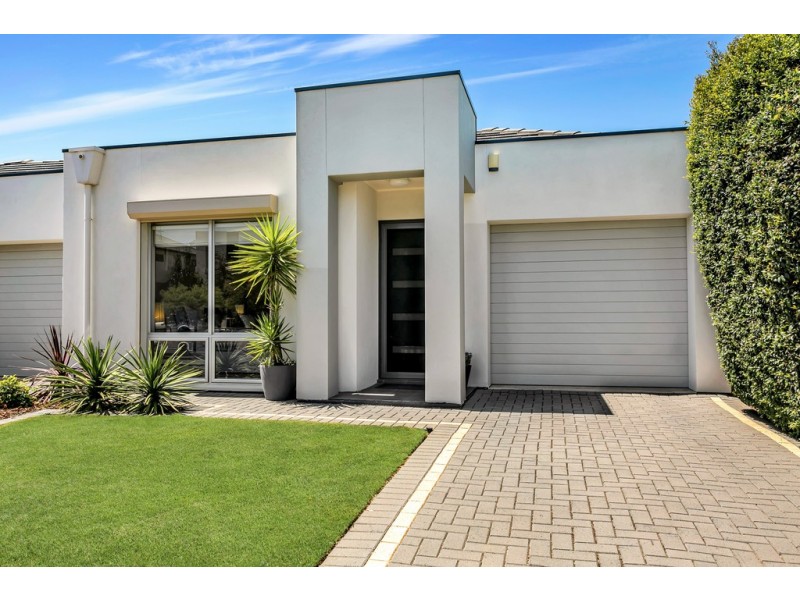 4B Parsons Grove, Park Holme SA 5043