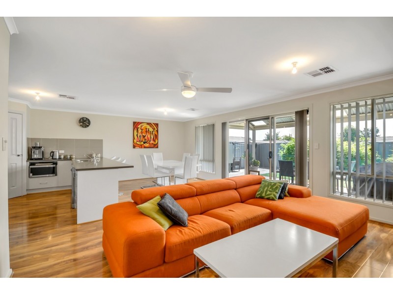 18 Orbit Court, Woodcroft SA 5162