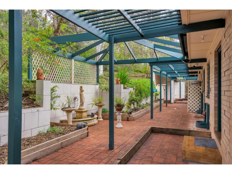 2 Rustic Avenue, Coromandel Valley SA 5051