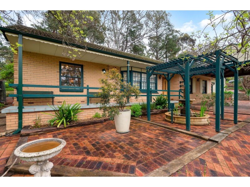 2 Rustic Avenue, Coromandel Valley SA 5051