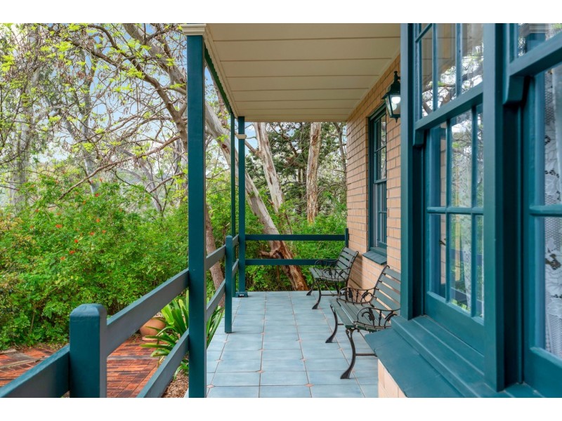 2 Rustic Avenue, Coromandel Valley SA 5051