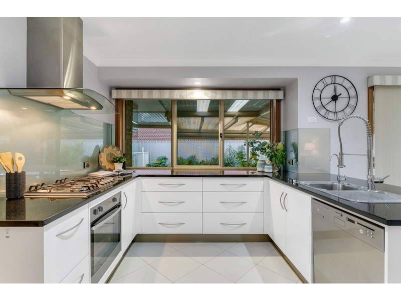 24 Kings Hill Circuit, Onkaparinga Hills SA 5163