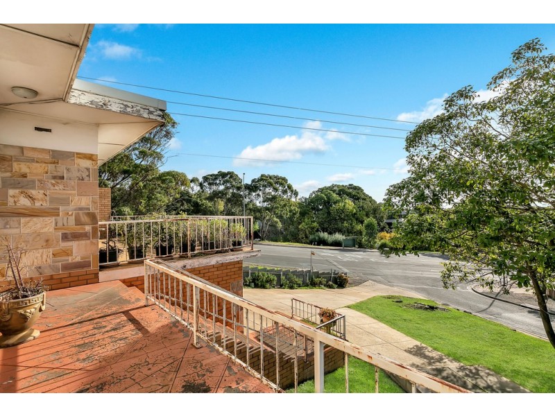 2 Hyland Avenue, Darlington SA 5047