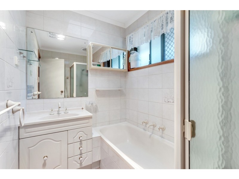 73 Delta Crescent, Aberfoyle Park SA 5159