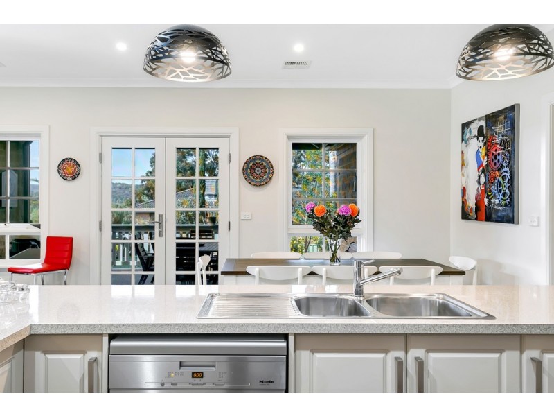 14 Kingfisher Circuit, Flagstaff Hill SA 5159