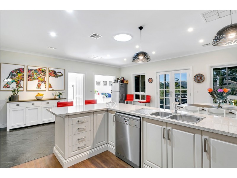 14 Kingfisher Circuit, Flagstaff Hill SA 5159