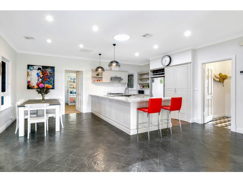 14 Kingfisher Circuit, Flagstaff Hill SA 5159