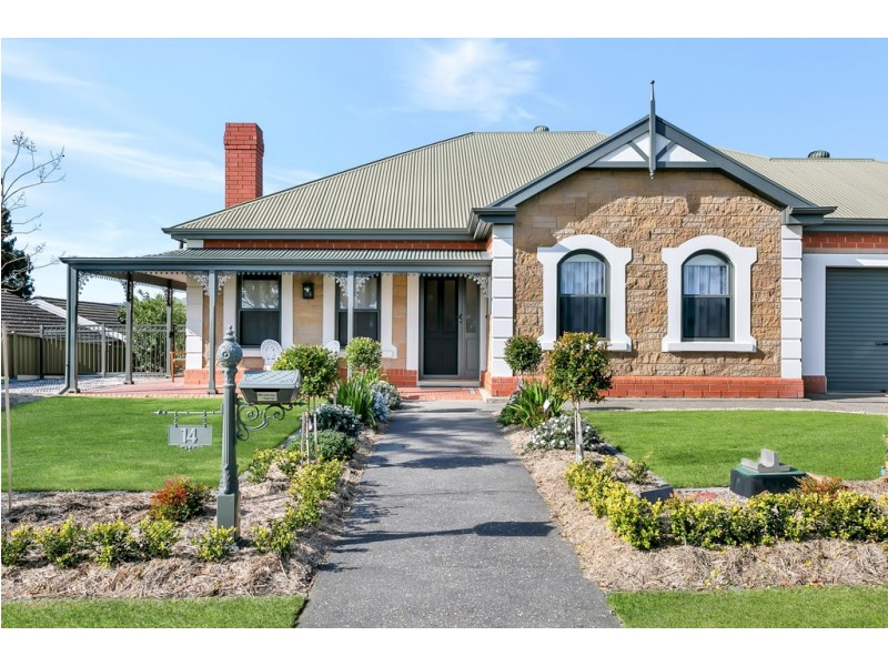 14 Kingfisher Circuit, Flagstaff Hill SA 5159