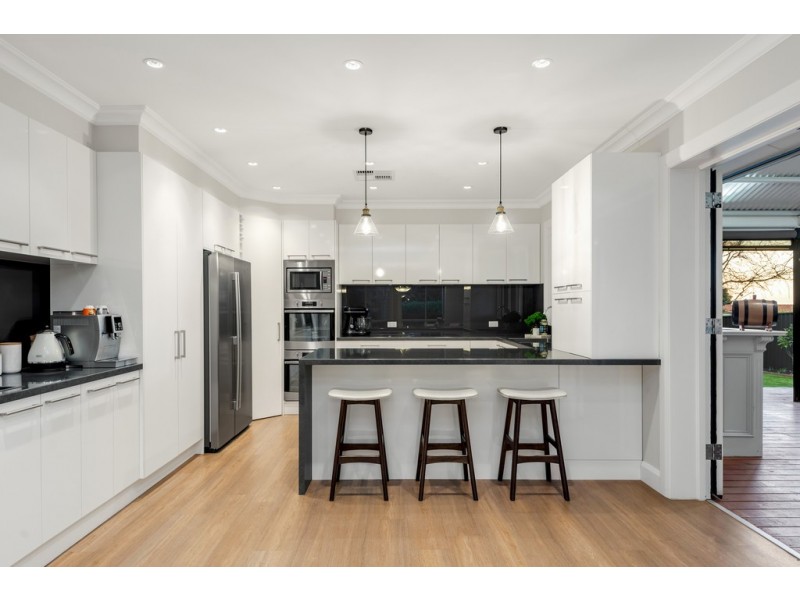 50 Skyline Drive, Flagstaff Hill SA 5159