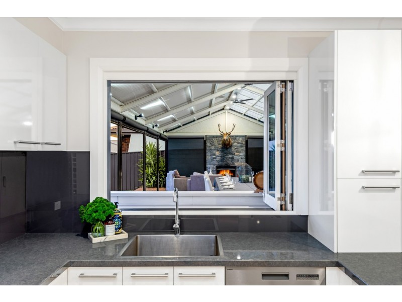 50 Skyline Drive, Flagstaff Hill SA 5159