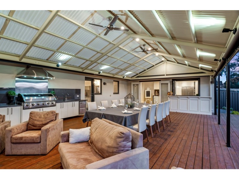 50 Skyline Drive, Flagstaff Hill SA 5159