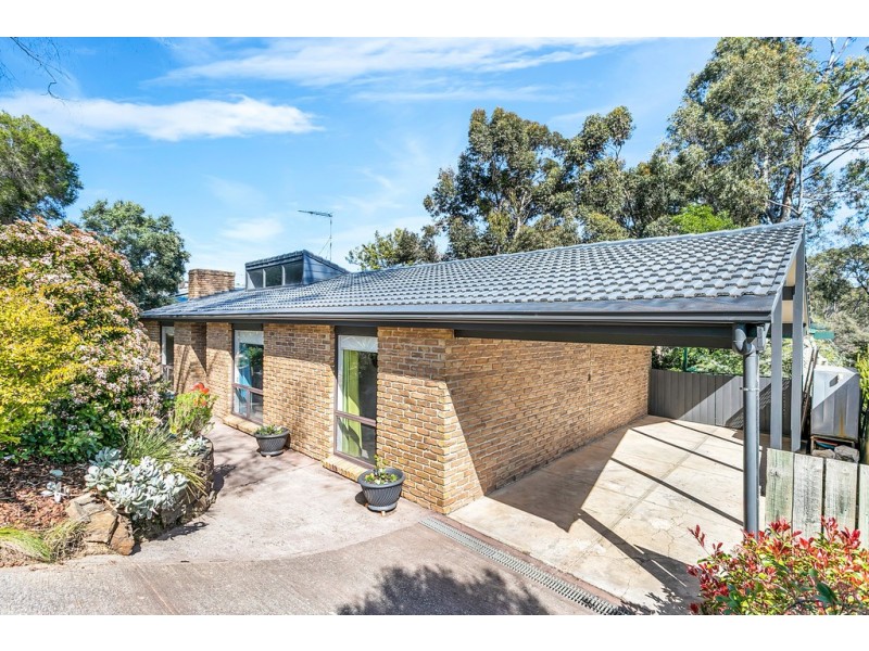 5 Grevillea Road, Aberfoyle Park SA 5159