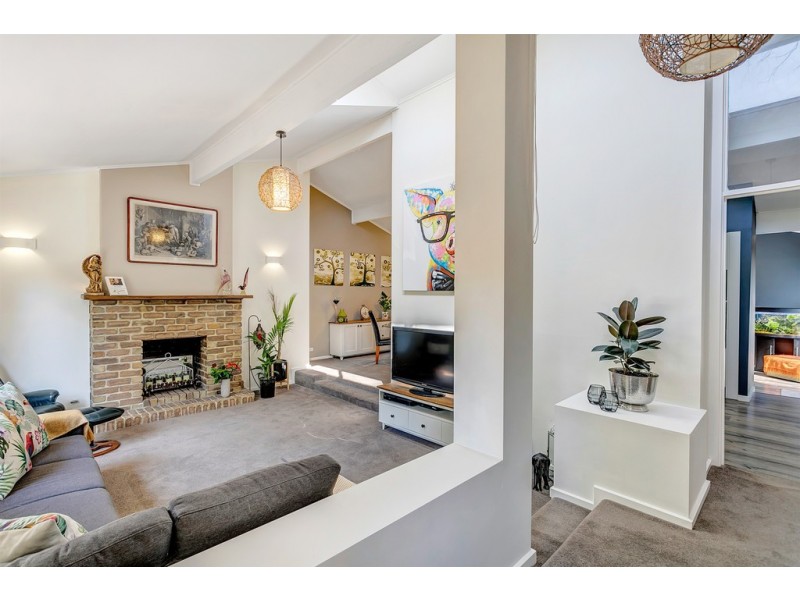 5 Grevillea Road, Aberfoyle Park SA 5159