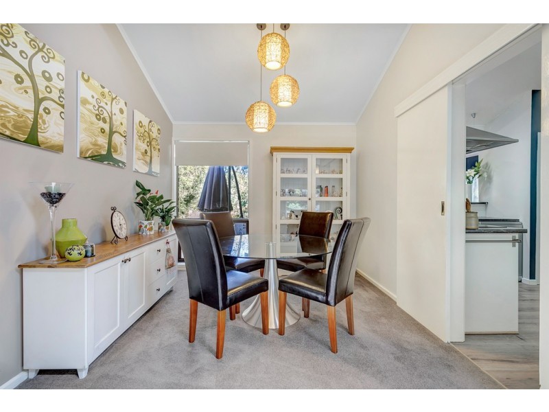 5 Grevillea Road, Aberfoyle Park SA 5159