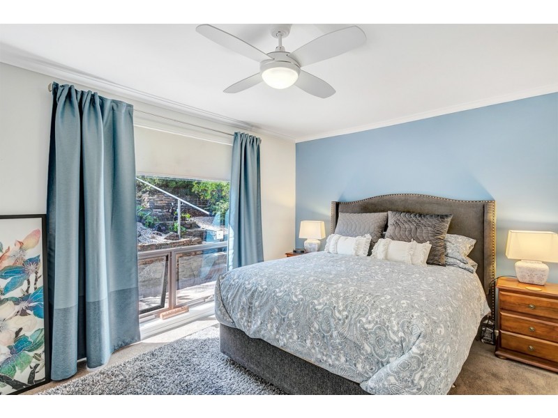 5 Grevillea Road, Aberfoyle Park SA 5159