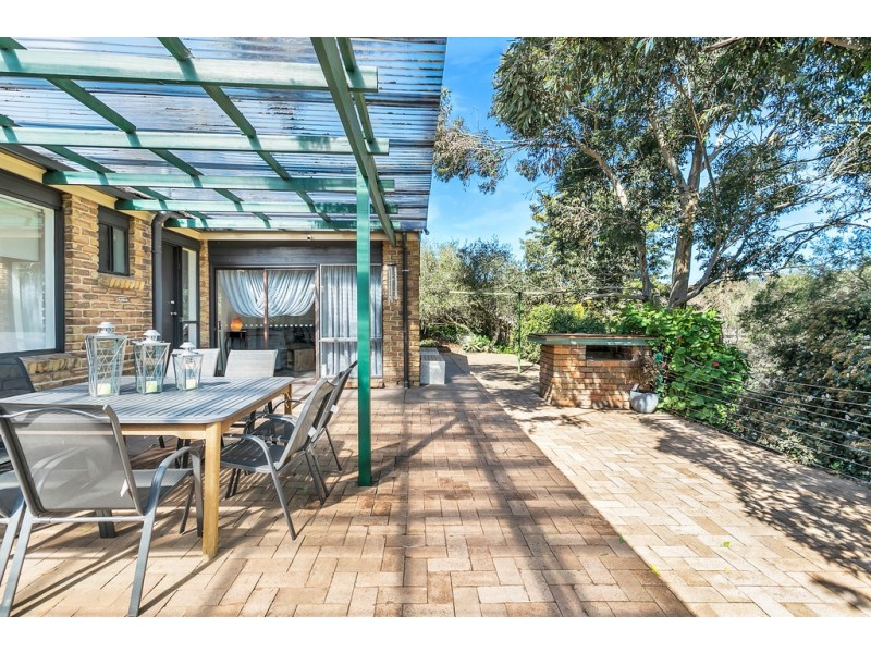 5 Grevillea Road, Aberfoyle Park SA 5159