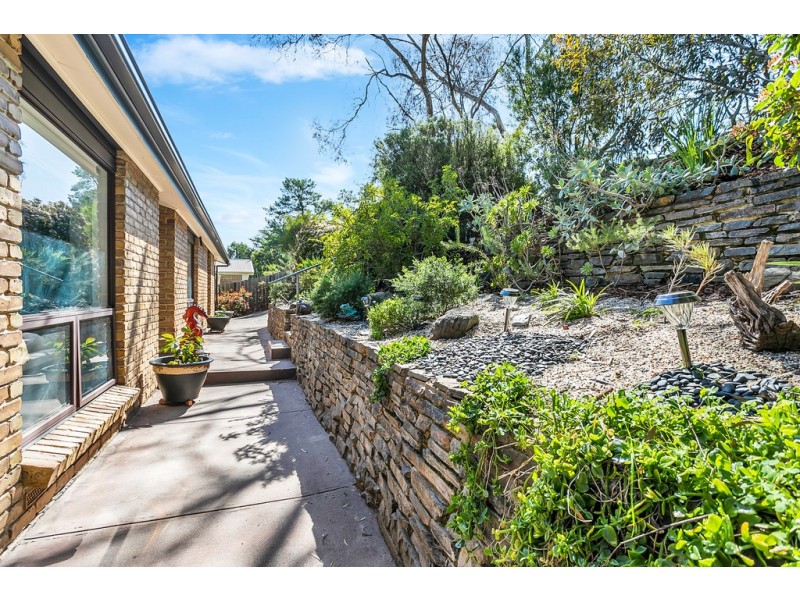 5 Grevillea Road, Aberfoyle Park SA 5159