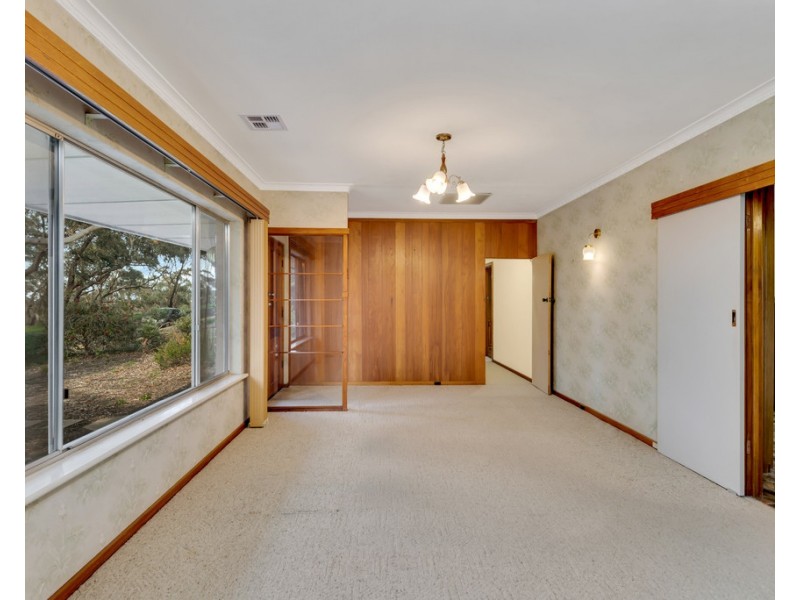 15 Roseberry Avenue, Eden Hills SA 5050