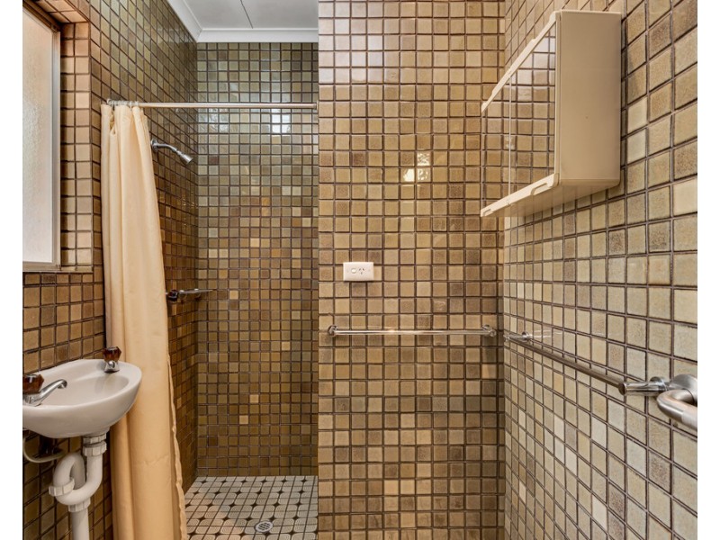 15 Roseberry Avenue, Eden Hills SA 5050