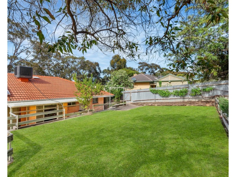 15 Roseberry Avenue, Eden Hills SA 5050