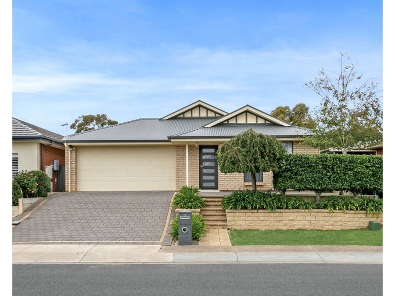 17 Ambrosini Court, Woodcroft SA 5162