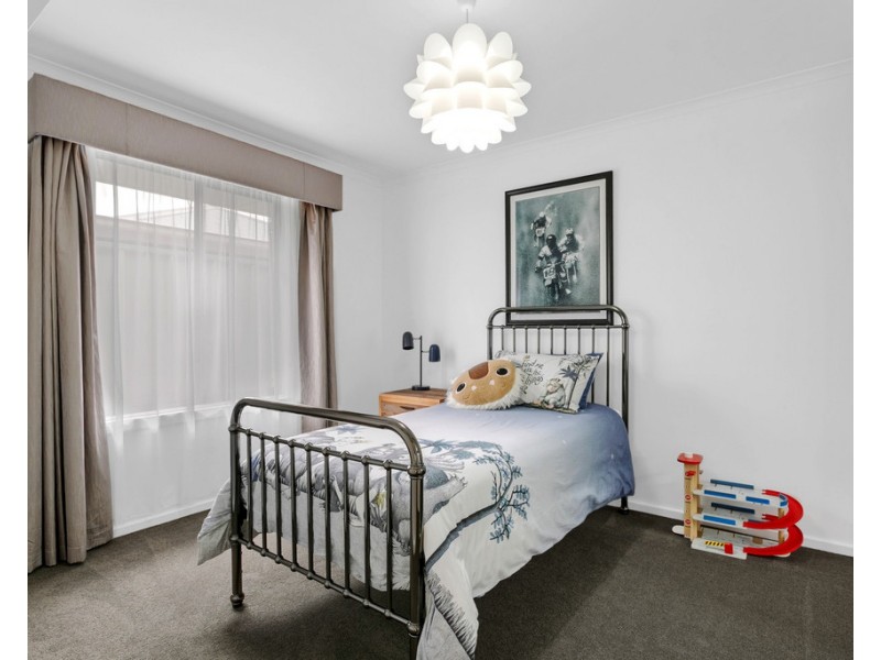 17 Ambrosini Court, Woodcroft SA 5162