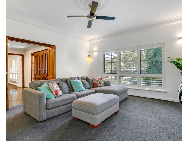 13 Lotus Drive, Aberfoyle Park SA 5159