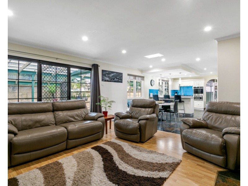 13 Lotus Drive, Aberfoyle Park SA 5159