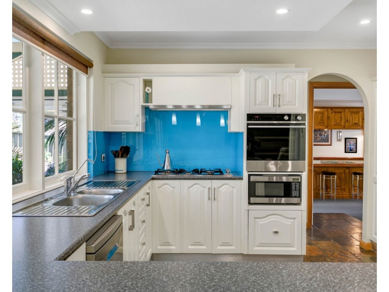 13 Lotus Drive, Aberfoyle Park SA 5159