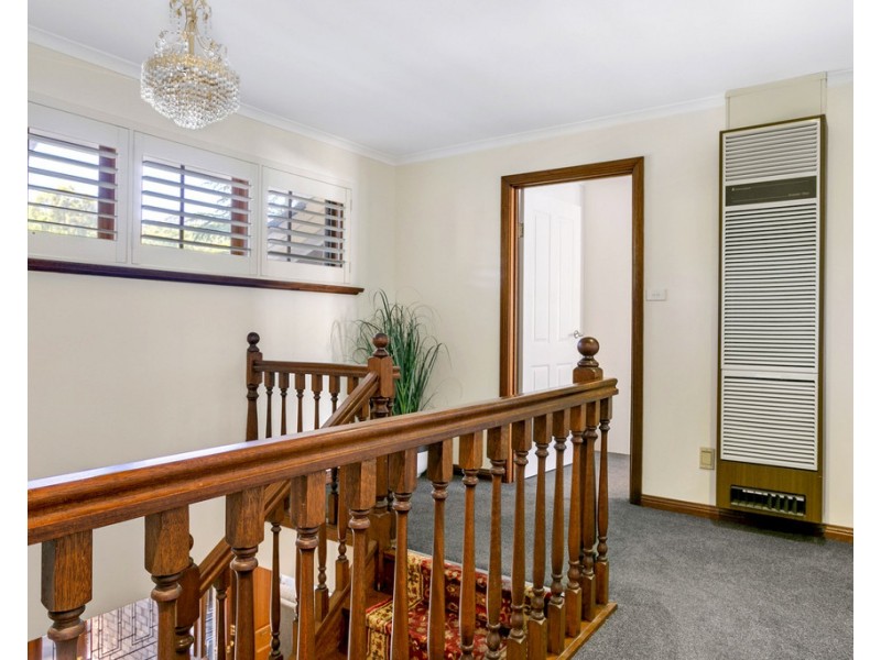 13 Lotus Drive, Aberfoyle Park SA 5159