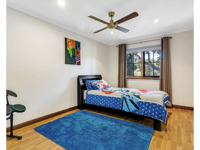 13 Lotus Drive, Aberfoyle Park SA 5159