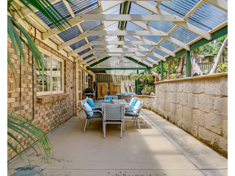 13 Lotus Drive, Aberfoyle Park SA 5159