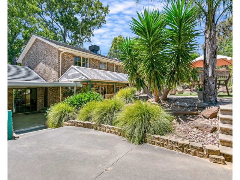 13 Lotus Drive, Aberfoyle Park SA 5159