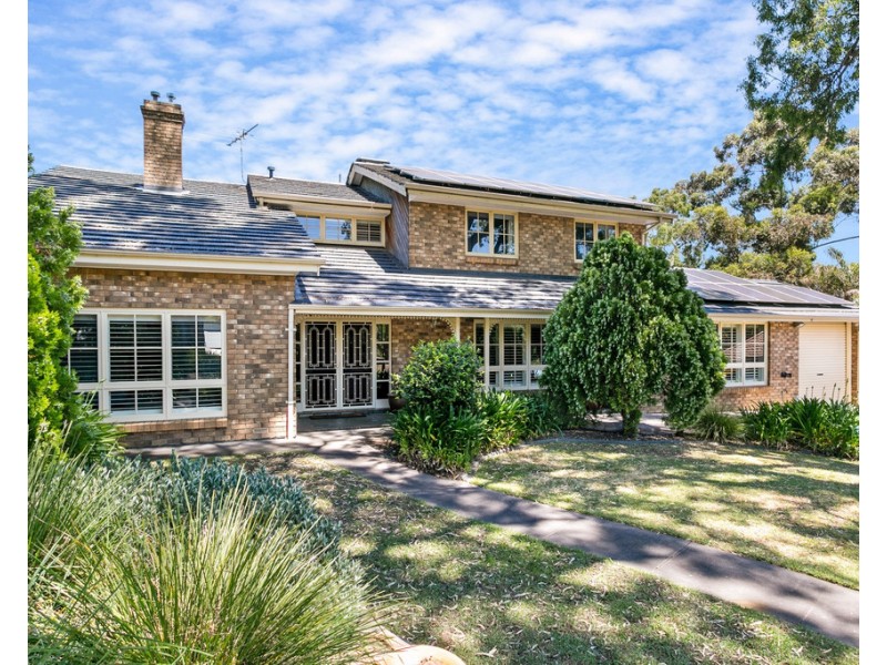 13 Lotus Drive, Aberfoyle Park SA 5159