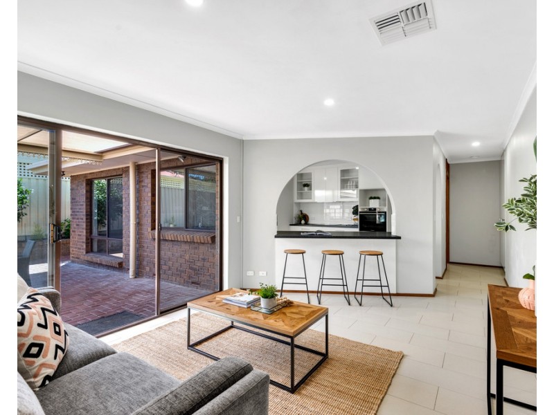 10 Dumphries Street, Flagstaff Hill SA 5159